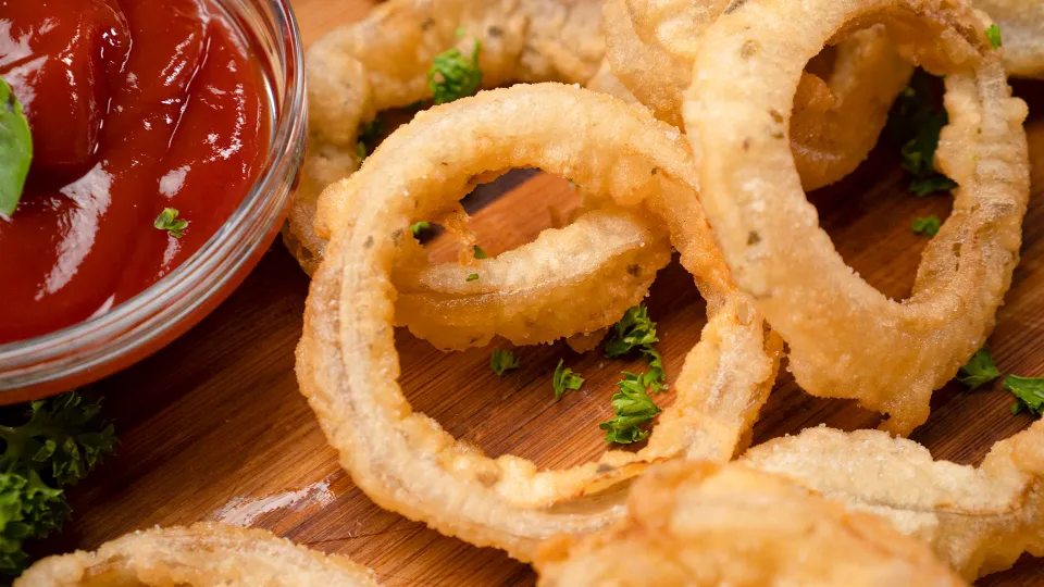 Copycat Outback Steakhouse Onion Rings recipe