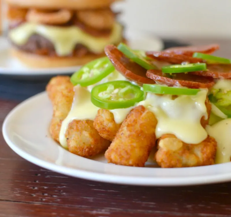 BURGERS & TATER-TOTS